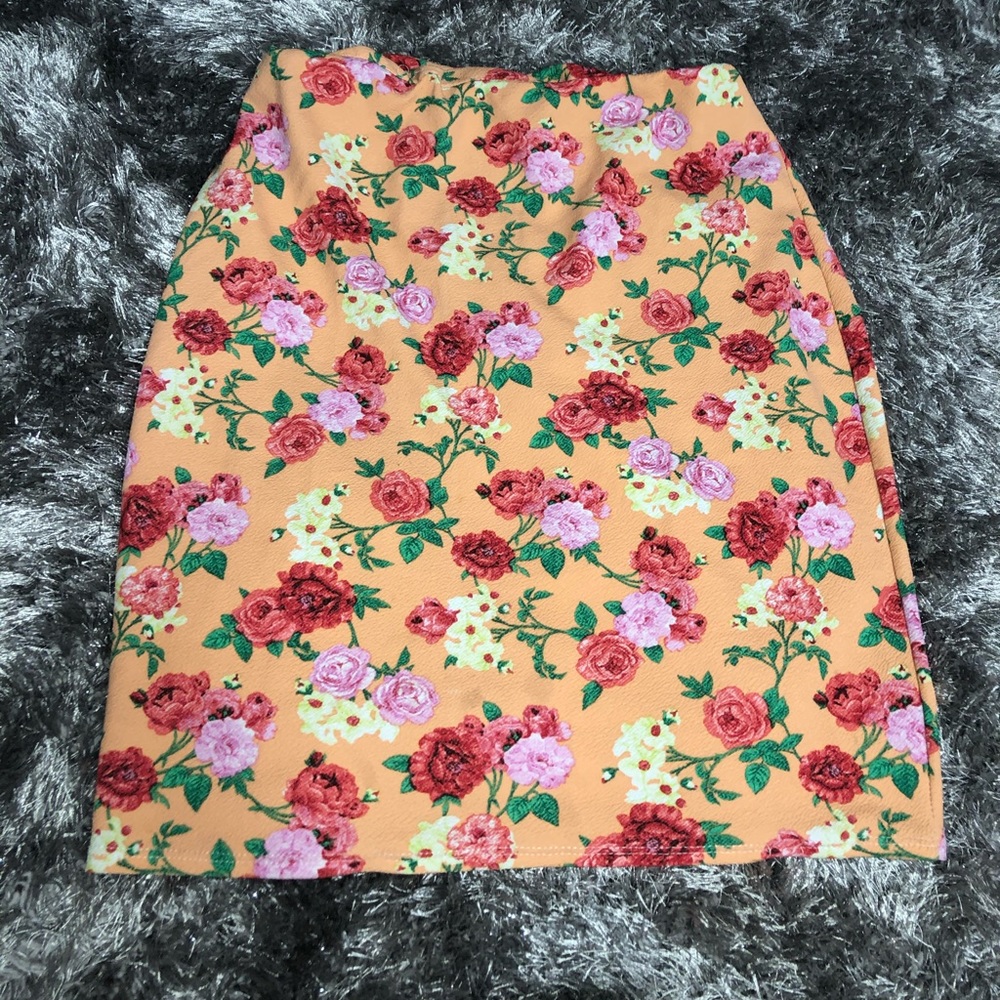 Body Con floral skirt